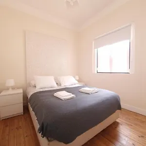 https://new-cozy-apartment-in-the-center.hotels-lisbon-portugal.com