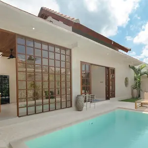 https://nick-villa.ubudhotelsnow.com